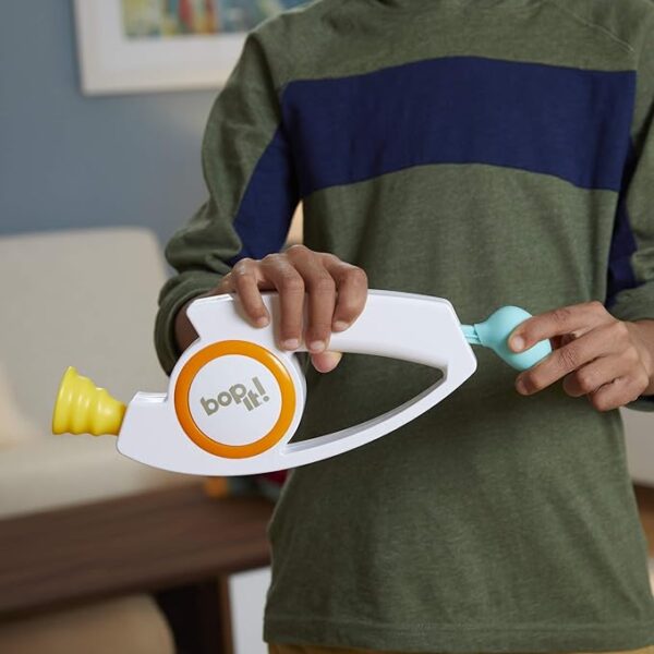 Hasbro Gaming Bop It! Electronic Game - Image 4